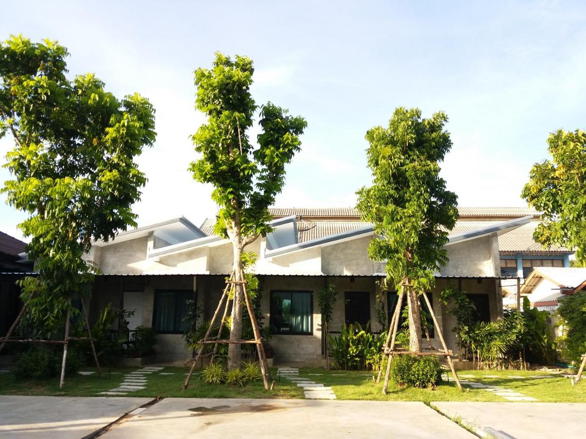 บ้านพักบุหงา199 อ สรรพยา Sapphaya Exterior photo